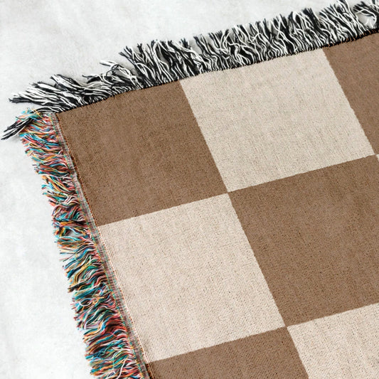 Checkers woven throw blanket. 01